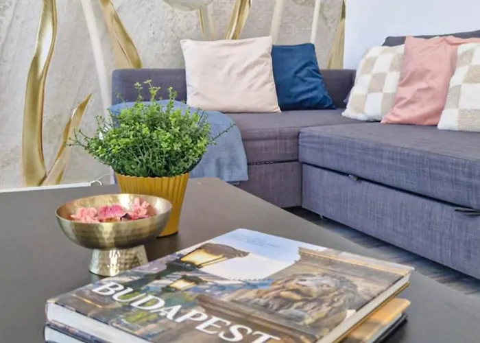 Amphora Luxury With Free Private Parking And Cozy Balcony * Budapest