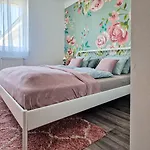 Amphora Luxury With Free Private Parking And Cozy Balcony Appartement